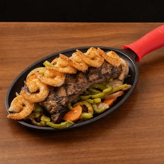 Rib Eye Steak & Camarones